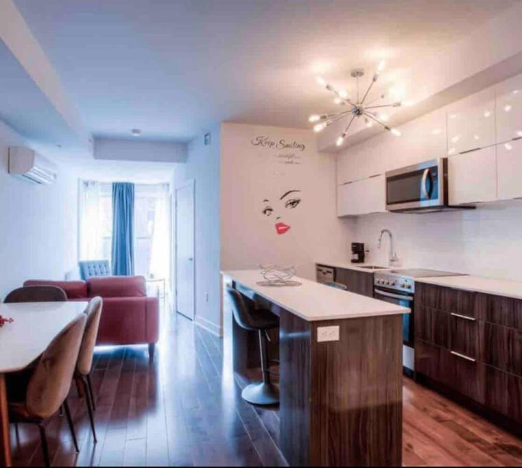 2 Bedroom Condo In The Heart Of The City Montreal Exterior foto