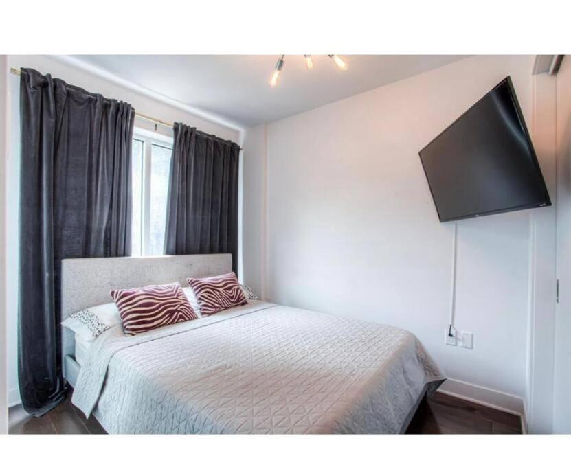 2 Bedroom Condo In The Heart Of The City Montreal Exterior foto